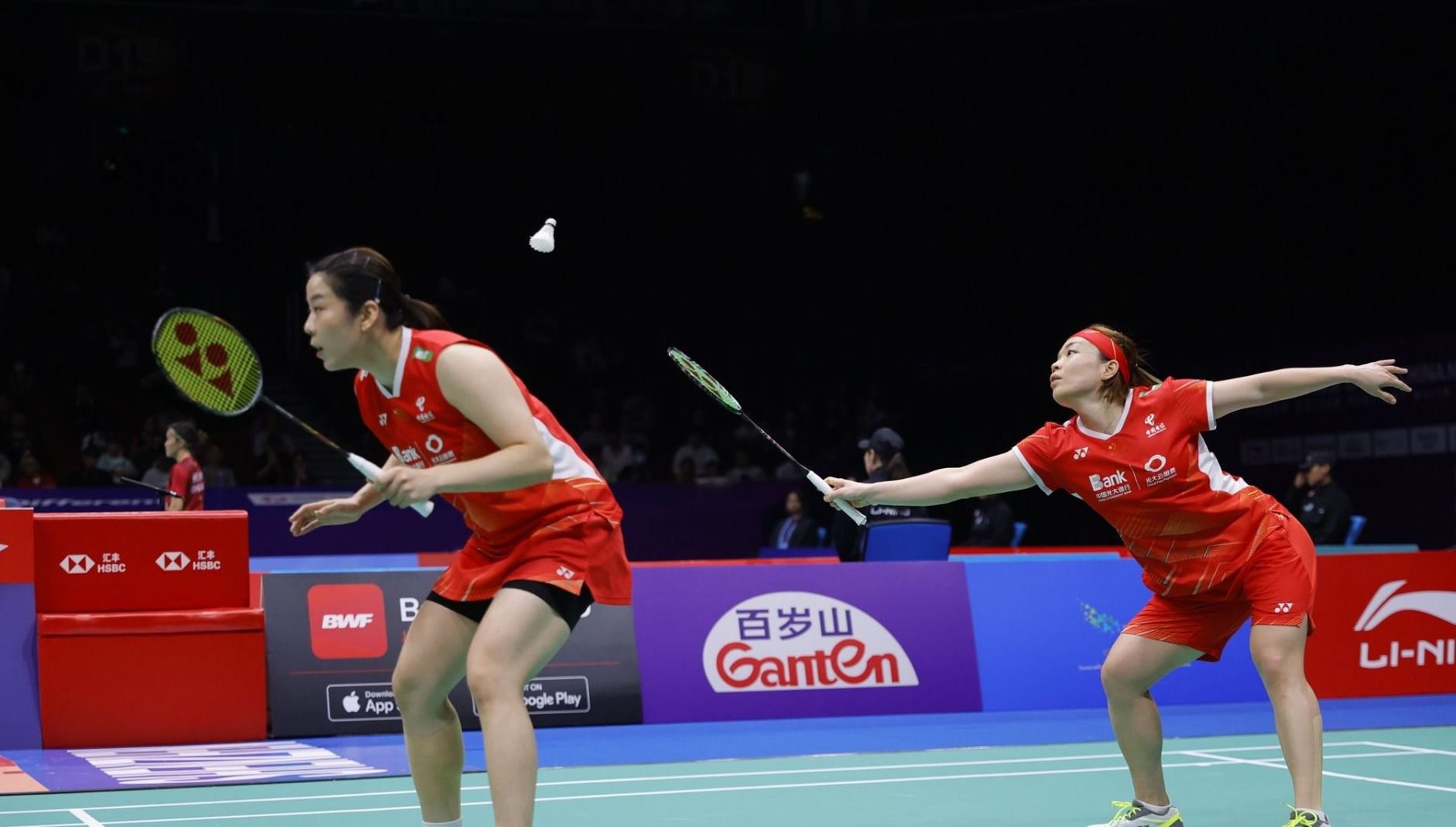 他的表现不 他的表现不